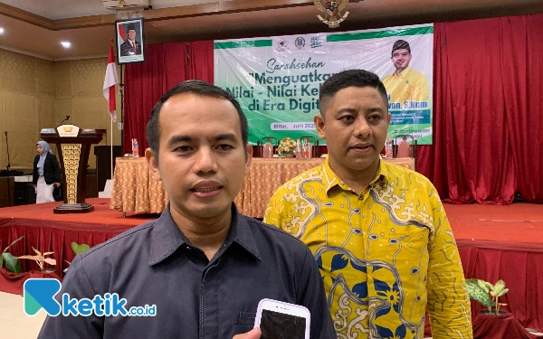 Thumbnail Berita - Bentengi Keluarga dari Gempuran Digital, Jairi Irawan Ajak Kader Posyandu Blitar Kembali ke Nilai-Nilai Dasar