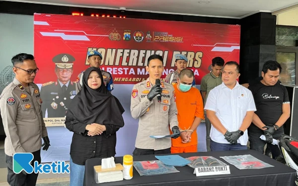 Thumbnail Berita - Akhir Pelarian Begal Ojol di Malang, Todong Pisau hingga Tertangkap Polisi di Lumajang