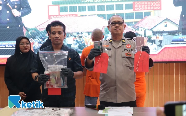Thumbnail Berita - Bejat! Jual Anak di Bawah Umur Dijadikan Pekerja Seks, 2 Orang Ini Ditangkap Polres Madiun Kota