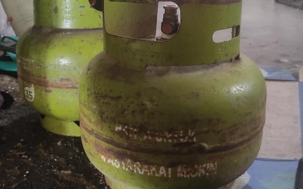 Thumbnail Berita - Ledakan Tabung LPG di Tuban, Gatot Subroto Luka Serius