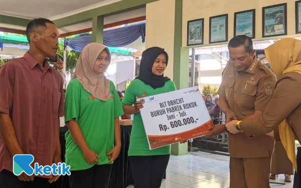 Thumbnail Berita - Nihil Sengketa Tenaga Kerja, Pacitan Imbau Buruh Tetap Jaga Produktivitas