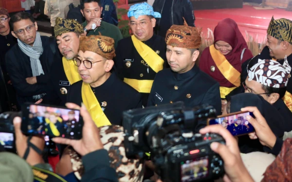 Thumbnail Plt Gubernur Emil: Yadnya Kasada Ikon Budaya Kebanggaan Bangsa