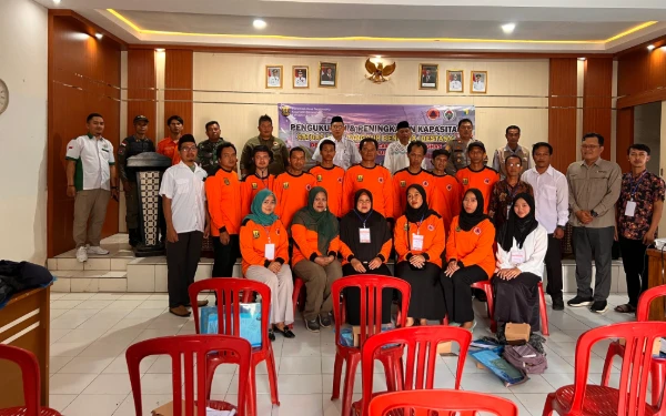 Thumbnail Berita - Kolaborasi Patriot Desa dan BPBD Sukabumi Tingkatkan Kapasitas Satgas Destana di Desa Tegalpanjang