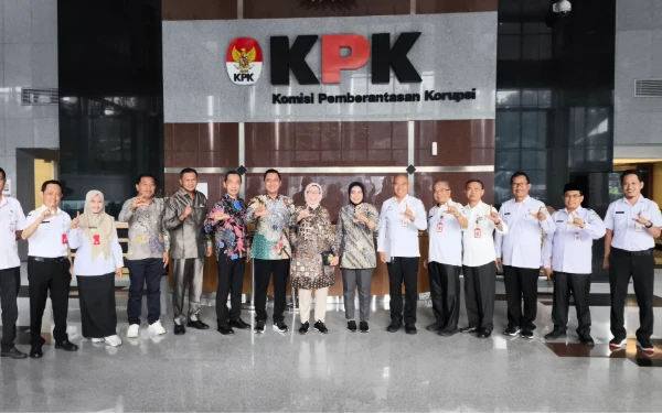 Thumbnail Berita - Wujudkan Lumajang Zero Korupsi, Bupati dan Pimpinan DPRD Audiensi ke KPK