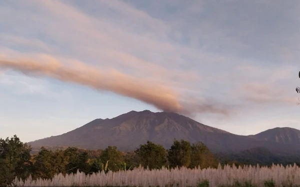 Thumbnail Gunung Raung Erupsi, Waspada Dampak Abu Vulkanik!