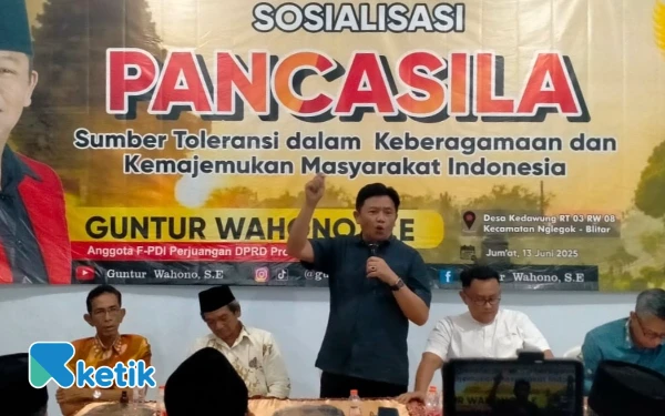 Thumbnail Berita - Anggota DPRD Jatim Guntur Wahono: Ketahanan Pangan Dimulai dari Petani, Bukan Rak-Rak Supermarket