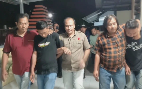 Thumbnail Berita - Korem Mojokerto Gagalkan Aksi Pencurian Kabel Senilai Ratusan Juta, Amankan 5 Pelaku