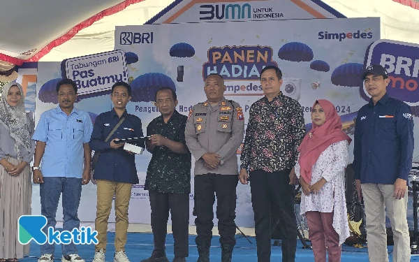 Thumbnail Panen Hadiah Simpedes Semester II 2024, BRI Sampang Tebar Rezeki untuk Ratusan Nasabah