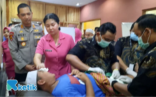 Thumbnail Hari Bhayangkara ke-79, Polres Situbondo Khitan Puluhan Anak Yatim Piatu