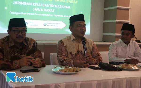 Thumbnail Tidak Berpihak ke Pesantren, JKSN Jabar Kritisi Gubernur Jabar