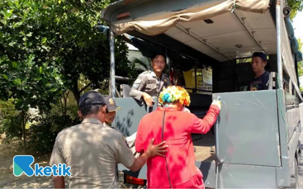 Thumbnail Langgar Aturan Perda, Pacitan Larang Warganya Beri Uang ke Pengemis