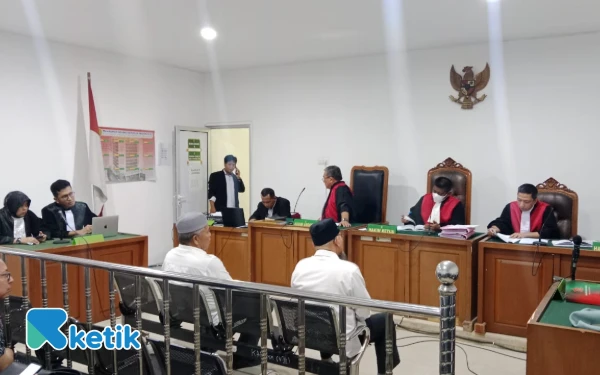 Thumbnail Eksepsi Ditolak, Sidang Kasus Korupsi Lahan Tol Betung-Tempino-Jambi Berlanjut