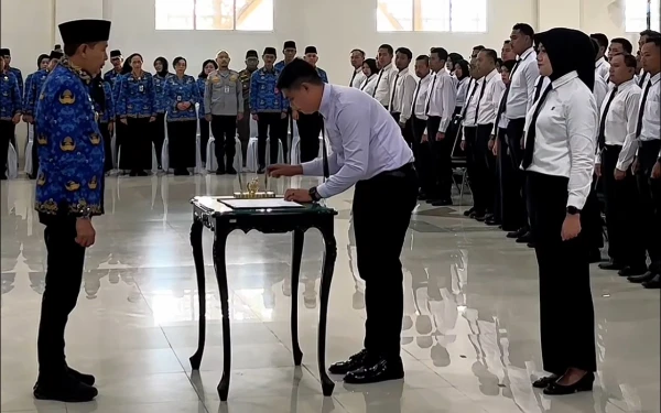 Thumbnail Kepastian Didapat! 1.579 PPPK Kota Malang Resmi Terima SK Pengangkatan