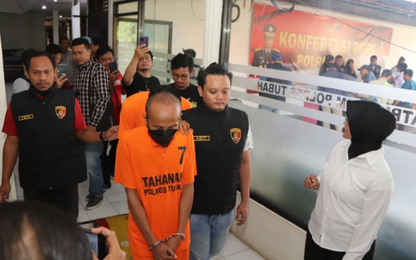 Thumbnail Polres Tuban Gerebek Grup Gay Facebook, 2 Pria Diamankan, Alasannya Bikin Tercengang!