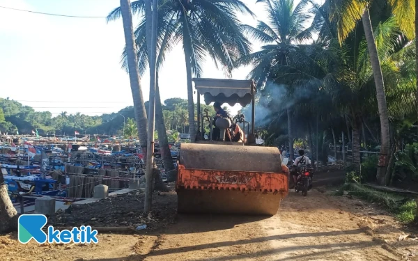 Thumbnail Akses Jalan Srau-Watukarung Pacitan Dikebut, Proyek Lain Menyusul Bertahap