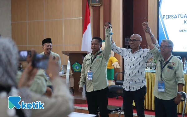 Thumbnail Berita - Terpilih Lagi sebagai Ketua PWI Sidoarjo, Mustain Nyatakan PWI Tetap Solid