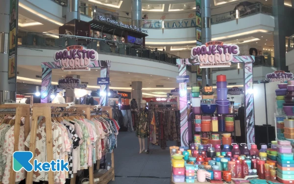 Thumbnail Berita - Dari Batik hingga Lifestyle Modern, Majestic World Jadi Destinasi Belanja Wajib di Surabaya