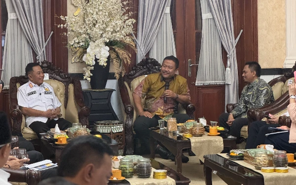 Thumbnail Pemkab Bondowoso dan Komisi V DPR RI Sinergi Percepat Pembangunan Infrastruktur Strategis