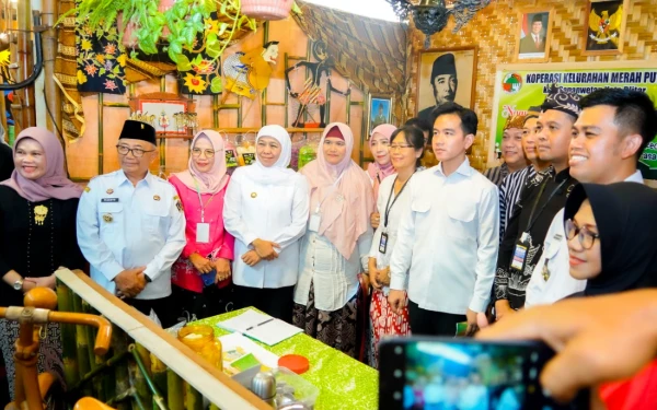 Thumbnail Gubernur Khofifah: Bazar Blitar Djadoel Wadah Interaksi Ekonomi Rakyat dan Pelestari Warisan Budaya
