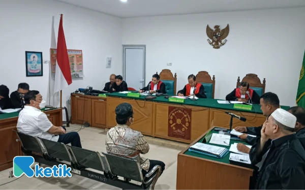 Thumbnail Sidang Korupsi Izin Sawit Musi Rawas: Terdakwa Ajukan Eksepsi, Ungkap Adanya Permintaan Uang Selama Penyidikan