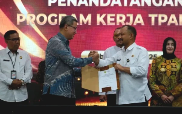 Thumbnail Berita - Ciptakan Ekonomi Sehat, Bupati Pemalang Siap Tindaklanjuti Program OJK