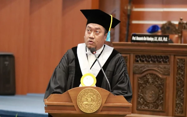 Thumbnail Gaduhnya Perparkiran Surabaya, Guru Besar Unair Beri 3 Solusi