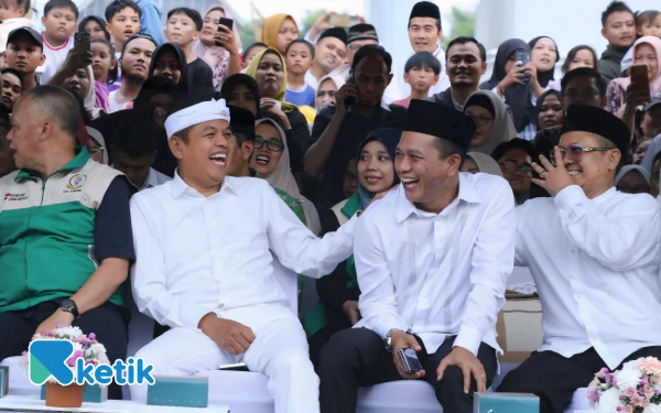 Thumbnail Bupati Bandung Jelaskan Soal Program Magrib Mengaji dan Barak Militer