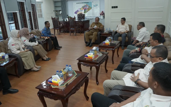 Thumbnail Terima Kunjungan Rektor UNA, Ini Pesan Taufik Zainal Abidin