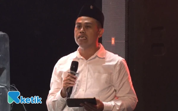 Thumbnail Semangat Gotong Royong Warnai Haul Bung Karno Ke-55 di Blitar, 5.000 Tumpeng Sebagai Bentuk Penghormatan