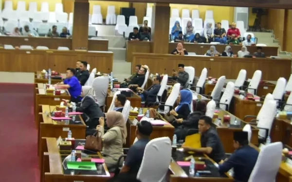 Thumbnail Berita - Pimpin Rapat Paripurna, DPRD Sampaikan Putusan  Draft terhadap LKPJ  Bupati Musi Rawas Anggaran 2024
