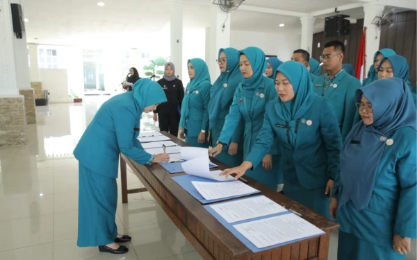 Thumbnail Pelantikan PKK Kecamatan Kelurahan/Desa, Yusnila Indriati Tekankan Peningkatan Peran PKK