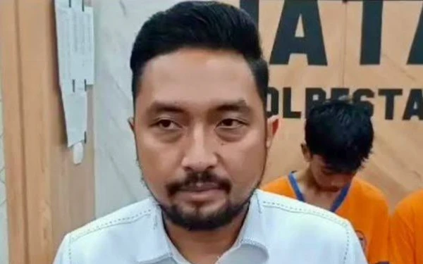 Thumbnail Polisi Tetapkan Mantan Pegawai Dishub Surabaya Tersangka Kasus Penipuan UMKM