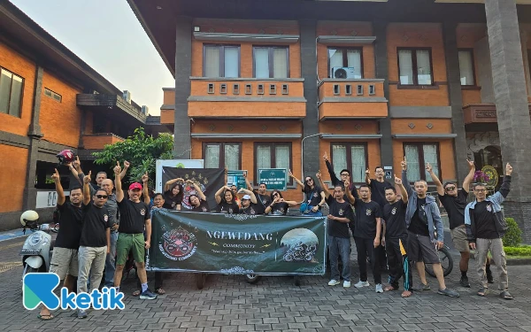 Implementasi Tri Hita Karana, Komunitas "Ngewedang" Gelar Aksi Bersih-Bersih Pantai Seminyak Bali