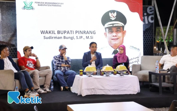 Thumbnail Berita - Jadi Narasumber Dialog Publik Pemuda Muhammadiyah, Wabup Pinrang Paparkan Arah Kebijakan Pemerintahannya