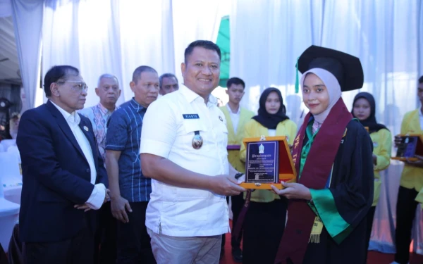 Thumbnail Berita - Wakil Bupati Asahan Hadiri Wisuda Sarjana dan Pascasarjana Universitas Asahan