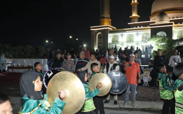 Thumbnail Berita - Wakil Bupati Asahan Rianto Lepas Peserta Marching Festival ke-III