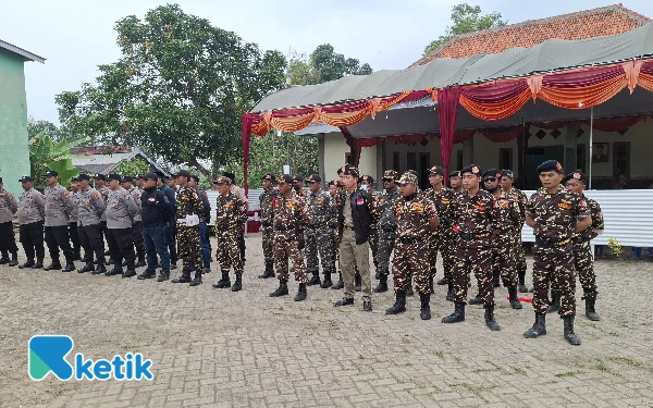 Thumbnail Banser Robatal Amankan Haul KH A. Mu’afi A. Zaini di Sampang, Wujud Pengabdian dan Khidmat kepada Ulama