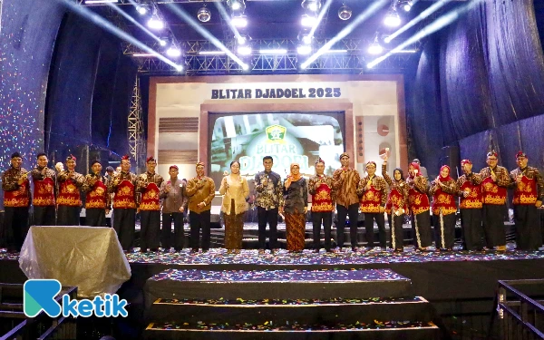 Thumbnail Berita - Blitar Djadoel 2025 Resmi Ditutup, Jadi Magnet Wisata hingga Motor Ekonomi Kota Blitar