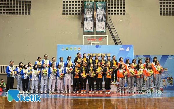 Thumbnail Basket Kota Malang Gagal Juara di Tangan Surabaya! Tim Putri Kalah Tipis, Putra Hancur Lebur