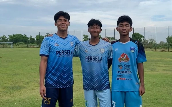 Thumbnail Berita - Tiga Pesepakbola Muda Trenggalek Laris Manis, Salah Satunya Bermain di Persela Lamongan