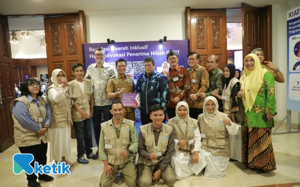 Thumbnail Berita - Implementasikan Kesetaraan Gender dan Inklusif, Bupati Bandung Raih Lagi Penghargaan dari KIAT