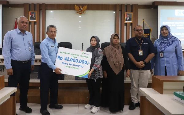 Thumbnail Berita - Pemkab Sleman Serahkan Santunan Rp42 Juta kepada Ahli Waris Pengelola Parkir