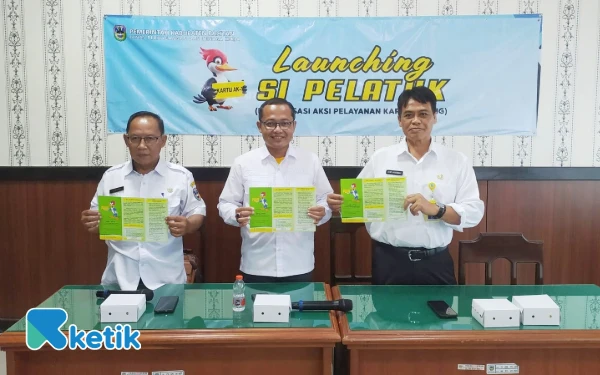 Thumbnail Si Pelatuk Diluncurkan, Kartu Kuning di Pacitan Kini Bisa Diurus via WhatsApp