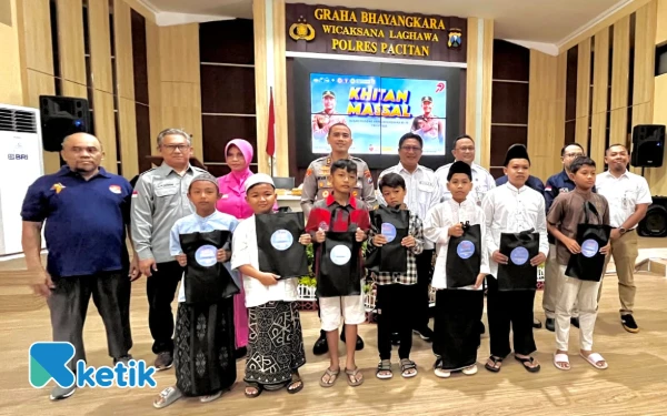 Thumbnail Berita - HUT Bhayangkara ke-79, RSUD dr. Darsono Dukung Khitanan Massal Polres Pacitan