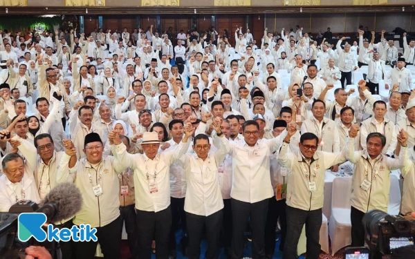 Thumbnail DPN HKTI Segera Kukuhkan Pengurus Pusat, Ketum Sudaryono Tunjuk Abdul Karding Jadi Sekjen