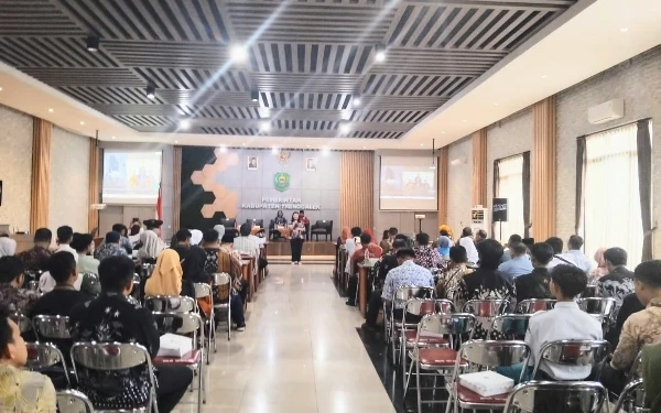 Thumbnail Berita - Perguruan Tinggi dan SLTA di Trenggalek Dapat Sosialisasi Beasiswa Studi dan Magang di Korsel