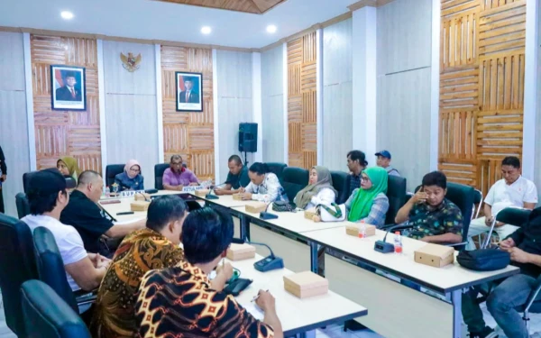 Thumbnail Berita - Tingkatkan PAD Pasir, Pemkab Lumajang Ajak Bicara Himpunan Penambang