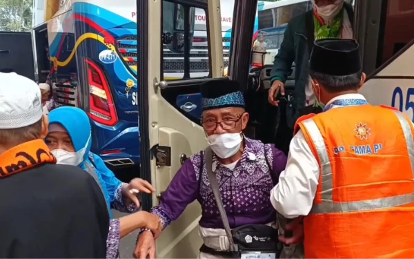 Thumbnail Alhamdulillah, 19.692 Jemaah Haji Gelombang 2 Tiba di Asrama Haji Debarkasi Surabaya