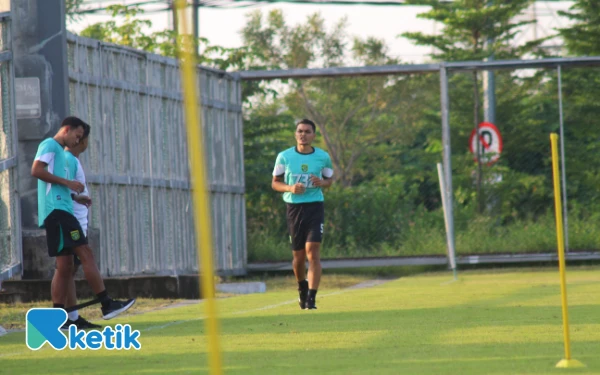 Thumbnail Koko dan Rian Masih Pemulihan Cedera, Bonek Harus Sabar