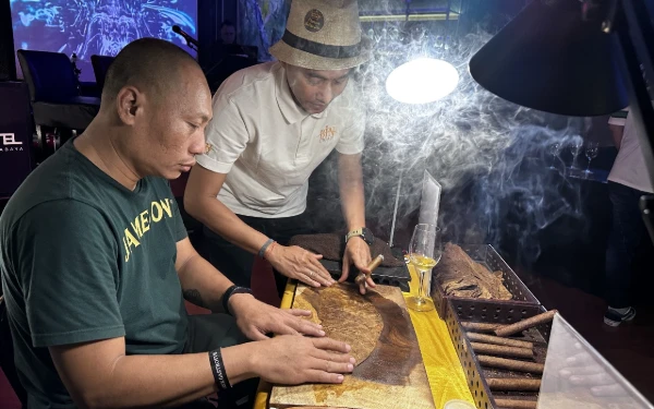 Thumbnail Sensasi Menikmati Cerutu Awal Hingga Akhir, Sajikan Pengalaman Berbeda